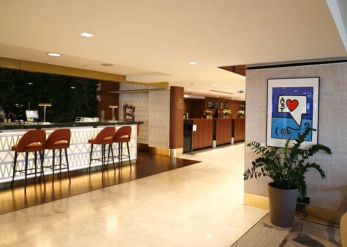 Le Meridien Hotel 4*