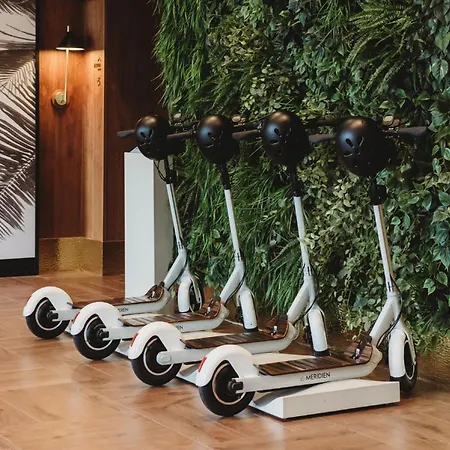 Le Meridien Hotell 4*