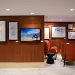Le Meridien מלון 4*
