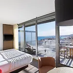 Le Meridien מלון 4*