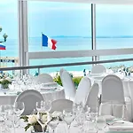 Le Meridien 4*
